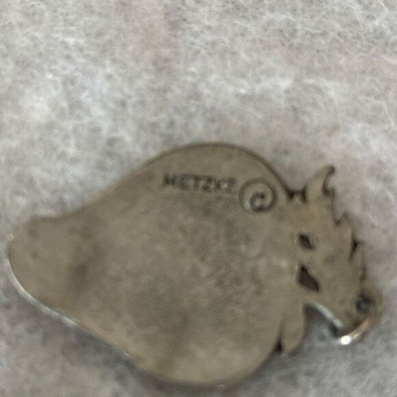 Metzke Vintage Strawberry Pewter Charm - Picture 4 of 4